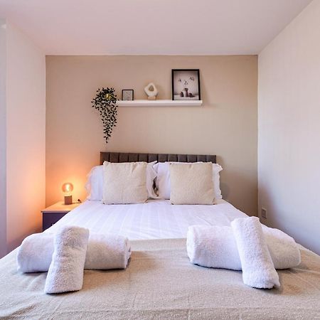 Stunning 1 Bed Apartment In The Heart Of סטוקפורט מראה חיצוני תמונה