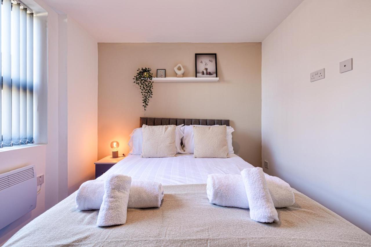 Stunning 1 Bed Apartment In The Heart Of סטוקפורט מראה חיצוני תמונה