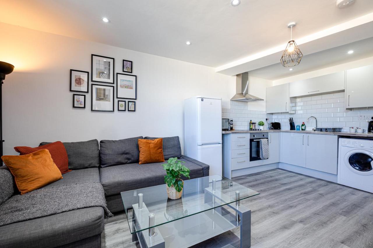 Stunning 1 Bed Apartment In The Heart Of סטוקפורט מראה חיצוני תמונה